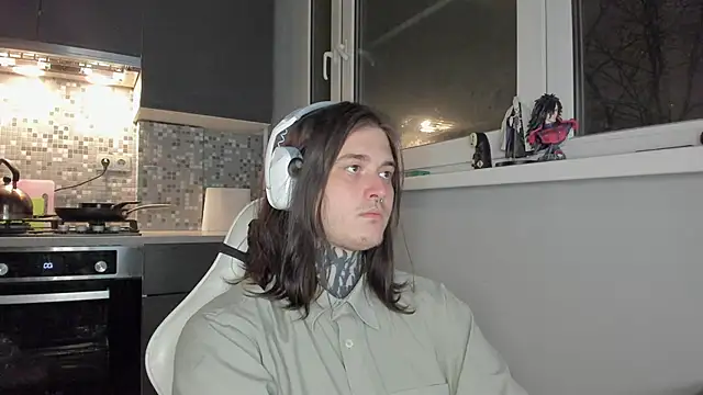  torfin  online show from March 15, 10:55 pm