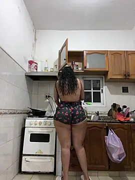 Snapshot of Shura_xxxBig chatting on July 16, 9:43 pm Shura xxxBig online show from July 16, 9:43 pm