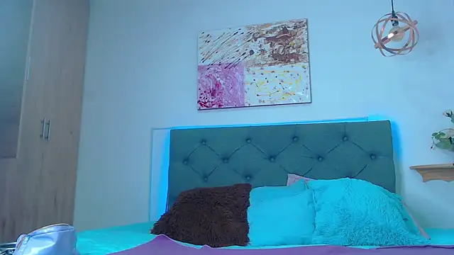 Snapshot of Kim_clark1 chatting on January 15, 5:47 pm Kim clark1 online show from January 15, 5:47 pm