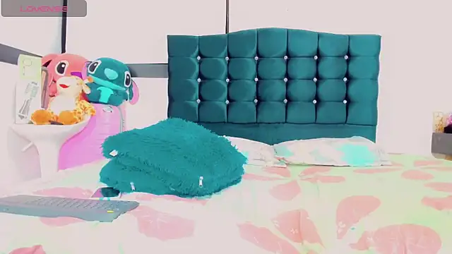  Riannagarcia  online show from February 20, 1:46 am