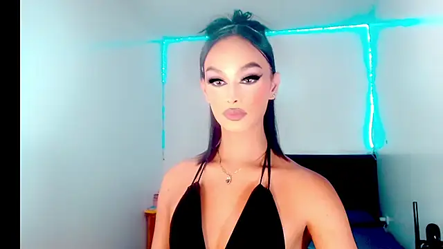  Riannagarcia  online show from December 18, 3:45 am