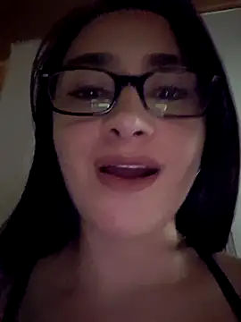 preetypeach online show from March 4, 1:01 am