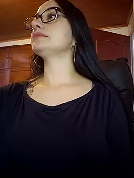 preetypeach online show from October 7, 9:12 pm