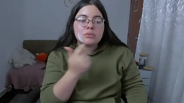 Aria Fullbuster online show from December 3, 9:35 pm