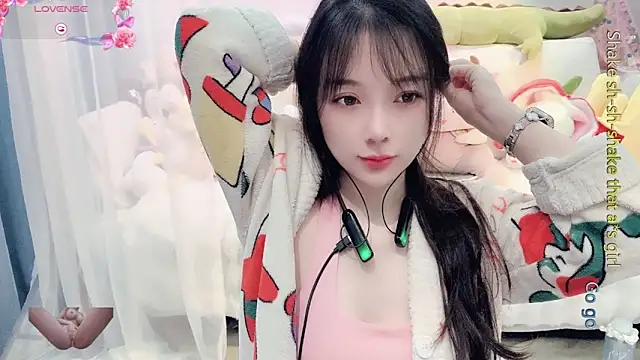 AKiKi711 online show from March 2, 3:02 am