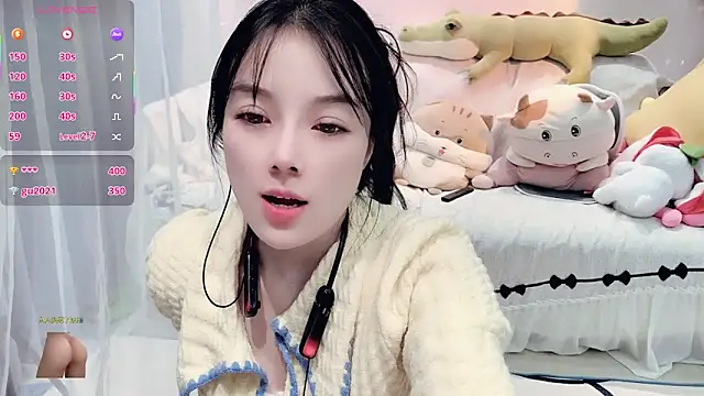 AKiKi711 online show from December 1, 4:34 pm