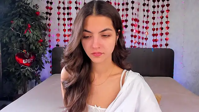 Milana Crystal  online show from February 20, 8:17 am