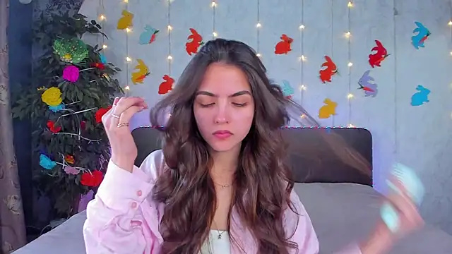 Milana Crystal  online show from April 18, 7:12 am