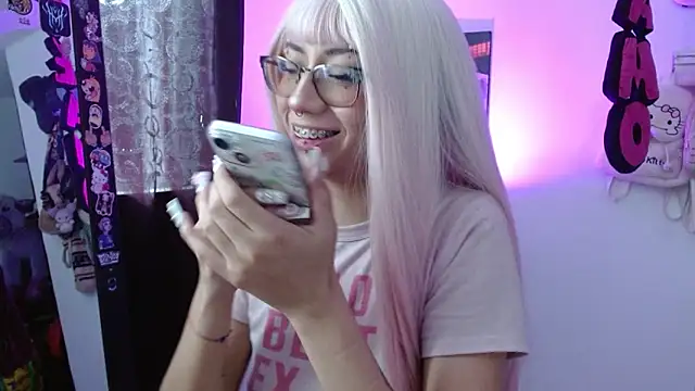 squirt charlott online show from September 20, 7:15 pm