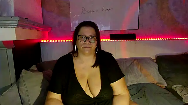 Lola-squirt online show from January 9, 10:22 pm