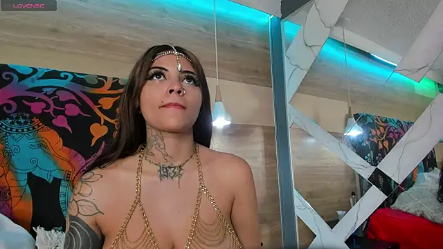 Snapshot of Cori_Paige chatting on March 10, 11:42 am Cori Paige online show from March 10, 11:42 am