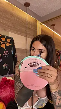 Snapshot of Cori_Paige chatting on December 15, 10:25 pm Cori Paige online show from December 15, 10:25 pm