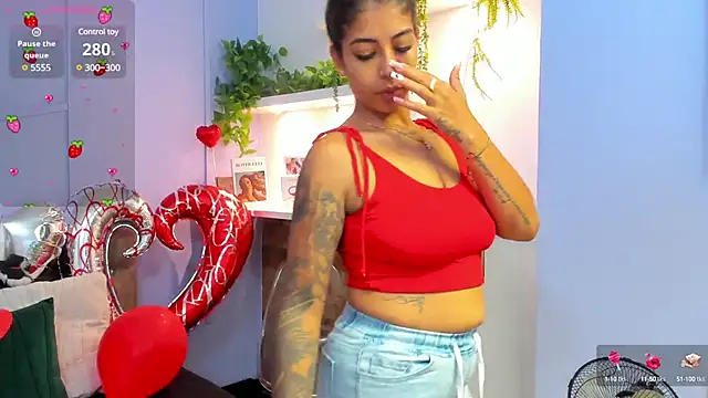 Snapshot of Georgina-coule chatting on February 18, 12:17 pm Georgina-coule online show from February 18, 12:17 pm