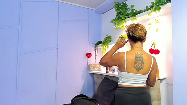 Snapshot of Georgina-coule chatting on March 12, 12:15 pm Georgina-coule online show from March 12, 12:15 pm