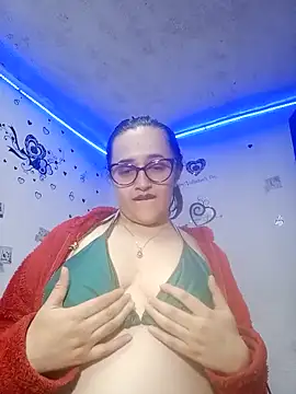 Snapshot of anndreapds chatting on November 10, 8:19 pm anndreapds online show from November 10, 8:19 pm