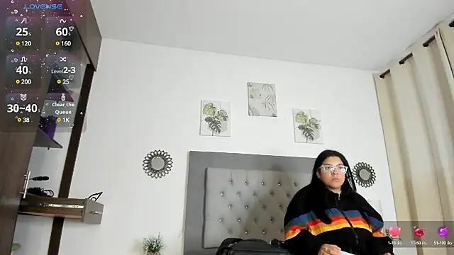 Kylie2211 online show from January 22, 2:37 am