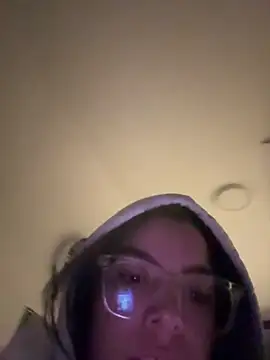 Kylie2211 online show from February 10, 3:03 am