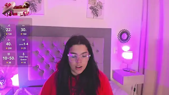 Kylie2211 online show from February 15, 12:01 pm