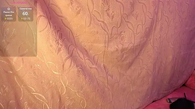 Kylie2211 online show from December 15, 11:53 pm