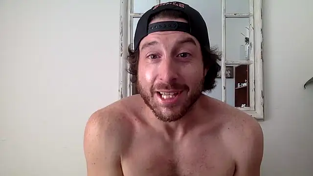 Snapshot of sirchubster chatting on February 14, 10:14 pm sirchubster online show from February 14, 10:14 pm