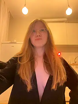 Snapshot of Eva_Weyne chatting on December 3, 7:22 pm Eva Weyne online show from December 3, 7:22 pm