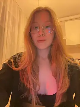 Snapshot of Eva_Weyne chatting on December 27, 5:05 pm Eva Weyne online show from December 27, 5:05 pm