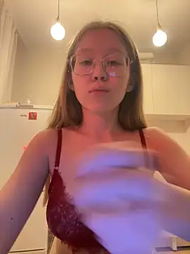 Snapshot of Eva_Weyne chatting on January 3, 5:10 pm Eva Weyne online show from January 3, 5:10 pm