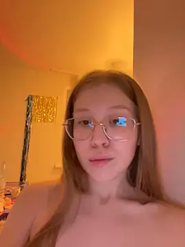 Snapshot of Eva_Weyne chatting on January 3, 8:11 pm Eva Weyne online show from January 3, 8:11 pm