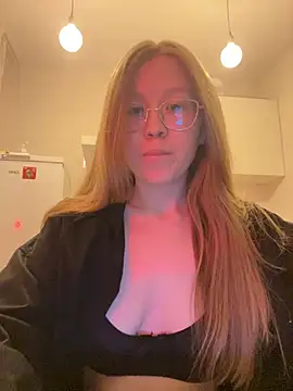 Snapshot of Eva_Weyne chatting on January 17, 7:16 pm Eva Weyne online show from January 17, 7:16 pm