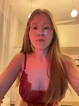 Snapshot of Eva_Weyne chatting on January 19, 11:10 pm Eva Weyne online show from January 19, 11:10 pm