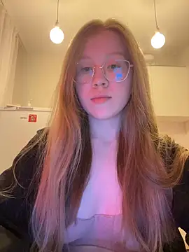 Snapshot of Eva_Weyne chatting on January 25, 4:24 pm Eva Weyne online show from January 25, 4:24 pm