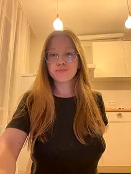 Snapshot of Eva_Weyne chatting on September 17, 8:10 pm Eva Weyne online show from September 17, 8:10 pm