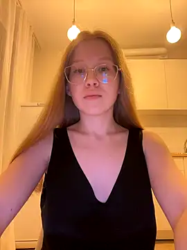 Snapshot of Eva_Weyne chatting on October 1, 6:03 pm Eva Weyne online show from October 1, 6:03 pm