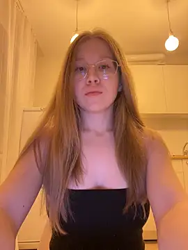 Snapshot of Eva_Weyne chatting on October 24, 7:32 pm Eva Weyne online show from October 24, 7:32 pm