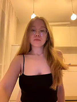 Snapshot of Eva_Weyne chatting on November 13, 7:46 pm Eva Weyne online show from November 13, 7:46 pm