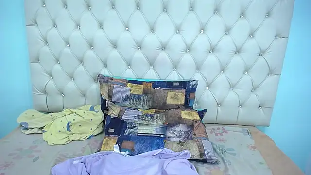 LindaKardi online show from November 26, 4:30 pm