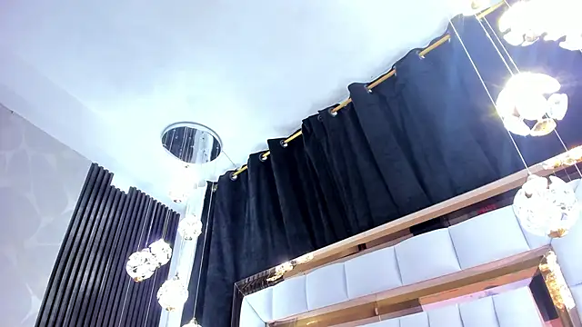 Snapshot of SarayRoyse chatting on September 16, 7:26 pm SarayRoyse online show from September 16, 7:26 pm