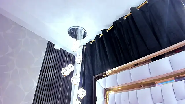 SarayRoyse online show from October 1, 7:31 pm