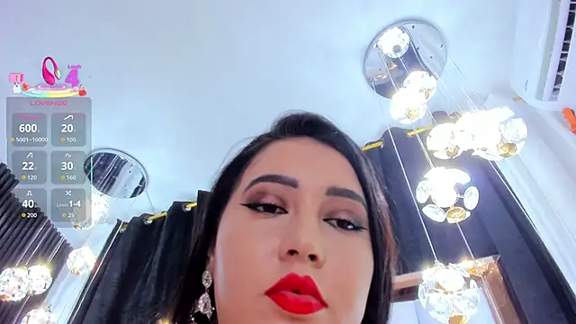 Snapshot of SarayRoyse chatting on November 29, 7:28 pm SarayRoyse online show from November 29, 7:28 pm