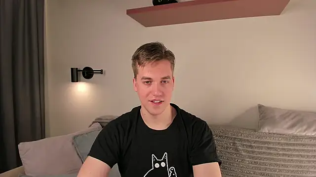 Snapshot of AustinButler chatting on February 21, 8:16 pm AustinButler online show from February 21, 8:16 pm