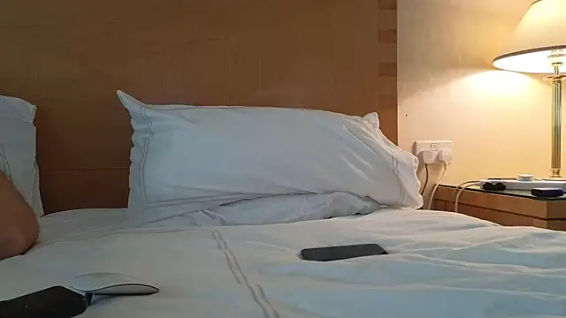 Snapshot of Mr-and-Mrs-Smith chatting on December 24, 10:11 am Mr-and-Mrs-Smith online show from December 24, 10:11 am