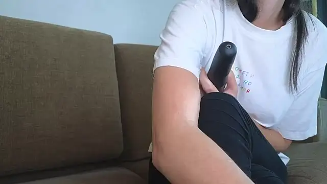 Snapshot of Mr-and-Mrs-Smith chatting on October 10, 12:48 pm Mr-and-Mrs-Smith online show from October 10, 12:48 pm