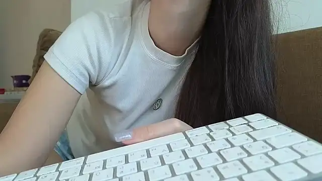 Mr-and-Mrs-Smith online show from January 18, 9:13 am