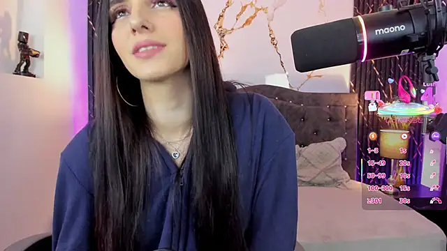 Snapshot of devlin_violett chatting on November 2, 3:42 am devlin violett online show from November 2, 3:42 am