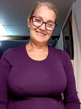 irinamaux online show from October 12, 5:28 am