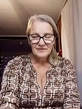 irinamaux online show from November 7, 7:03 pm