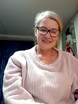 irinamaux online show from April 8, 2:50 pm