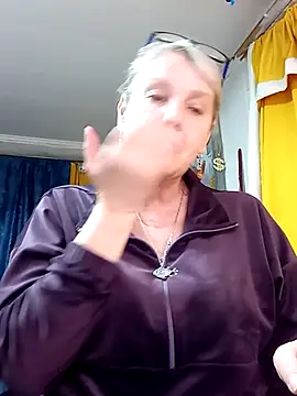 irinamaux online show from April 18, 7:18 pm