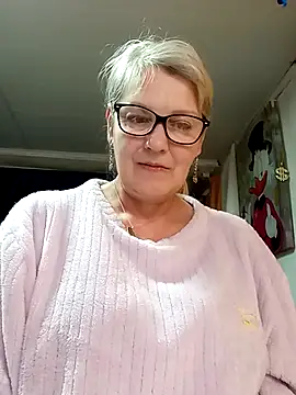 irinamaux online show from April 20, 11:28 pm