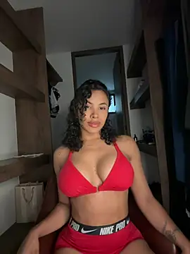 Snapshot of Brunettexio chatting on January 19, 7:47 pm Brunettexio online show from January 19, 7:47 pm